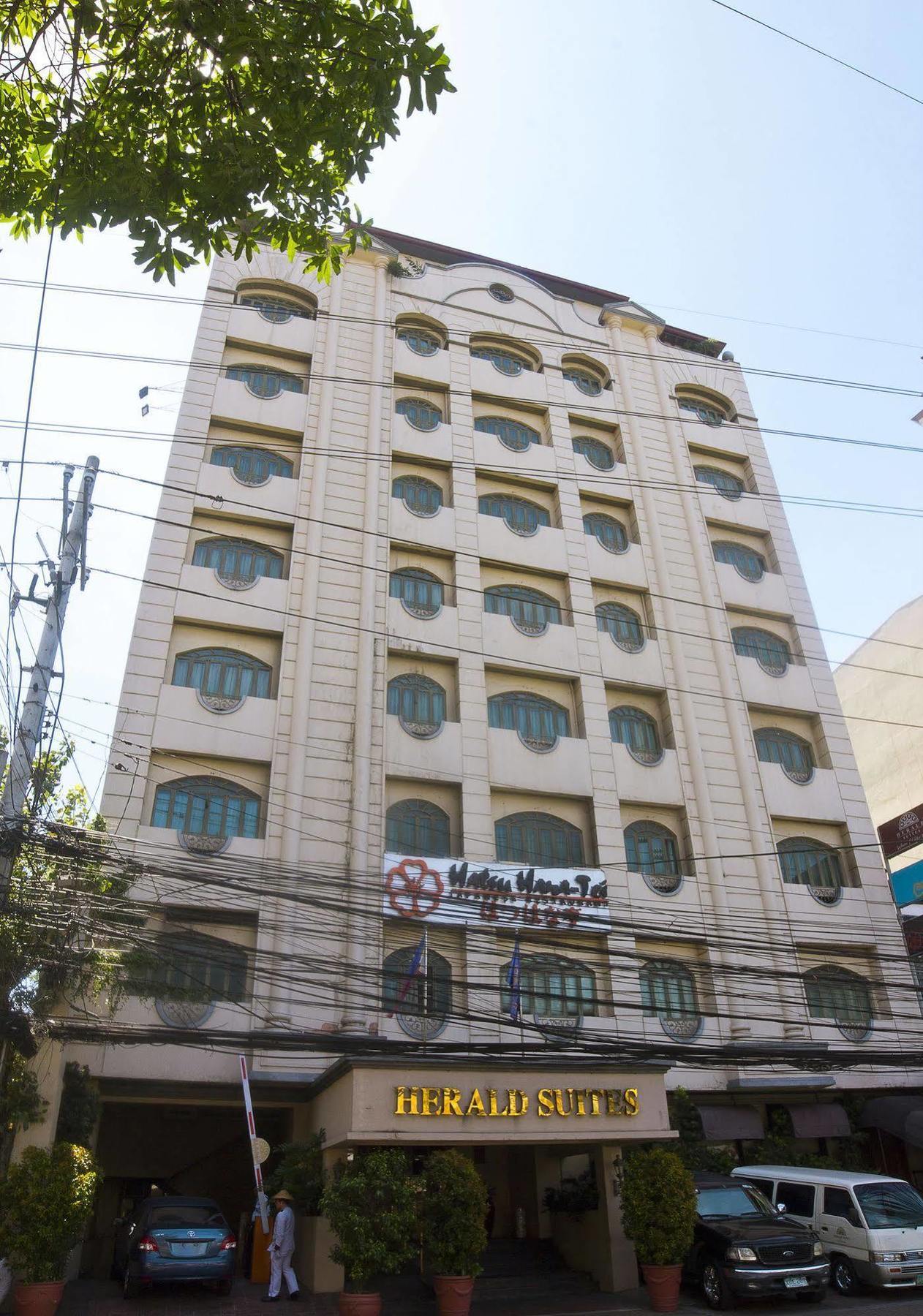 Herald Suites Макати Экстерьер фото