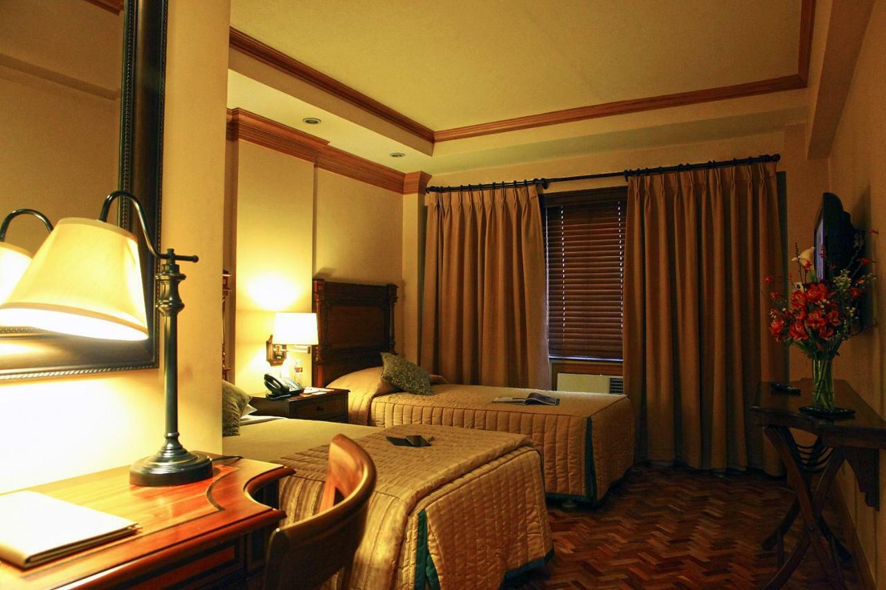 Herald Suites Макати Экстерьер фото